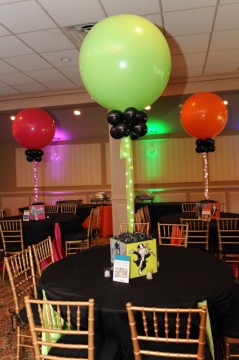 Monopoly Themed Photo Cube Centerpieces with 36" Balloons & LED Lights