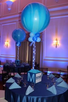 Photo Cube Centerpiece with Marble Balloons & Lights
