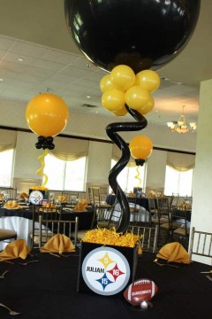 Steelers Cube Centerpieces with Alternating Black & Yellow Balloons