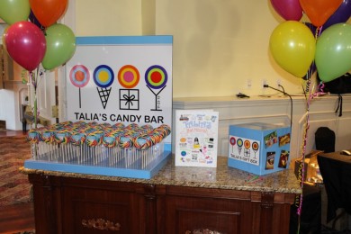 Candy Themed Seating Card Display with Whirly Pop Place Cards