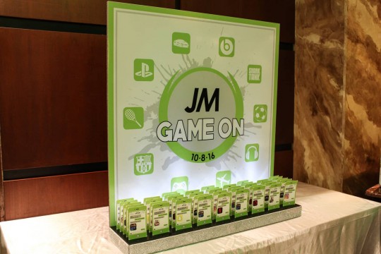App Themed Seating Card Display with Custom Iphone Place Cards