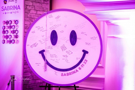 Custom Smiley Face Sign in Board with Glitter