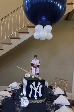 Yankees Themed Centerpiece with Player Cutout, Turf Base & Navy Balloon
