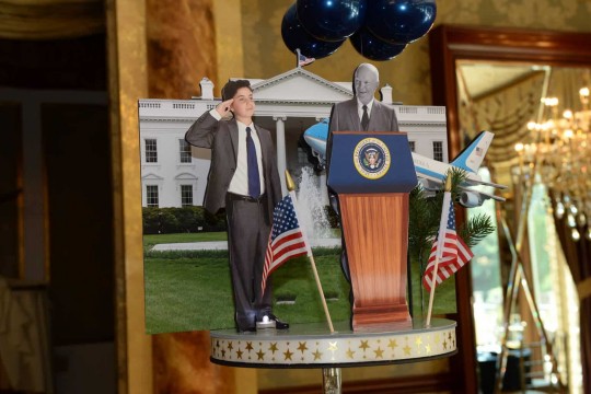 Presidents Themed Diorama Centerpiece with White House Background